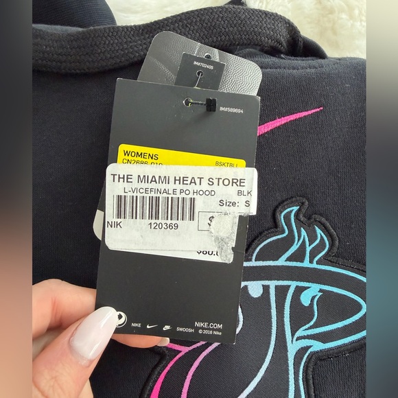 LIMITED EDITION NBA Miami Heat Hoodie - Picture 5 of 5